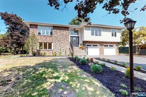 133 Morristown Place, Paramus, NJ 07652