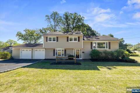 34 Berry Drive, Wayne, NJ 07470