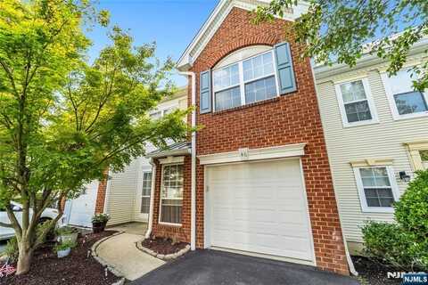 46 Heritage Court, Montville, NJ 07082