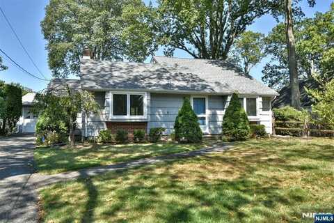 111 Crescent Avenue, Wyckoff, NJ 07481
