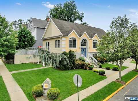 424 Page Avenue, Lyndhurst, NJ 07071
