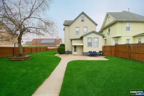 96 Washington Street, Lodi, NJ 07644