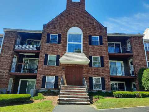 7 Louisburg Square, Nashua, NH 03060