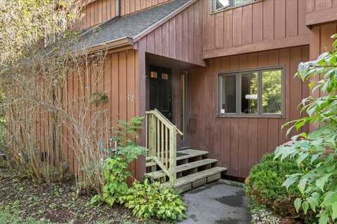 20 Greenfield Road, Essex Junction, VT 05452