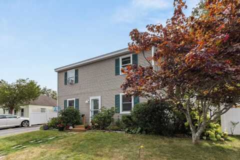 4 Dismukes Street, Kittery, ME 03904