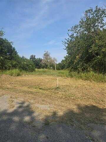 E Maple Street, Skiatook, OK 74070