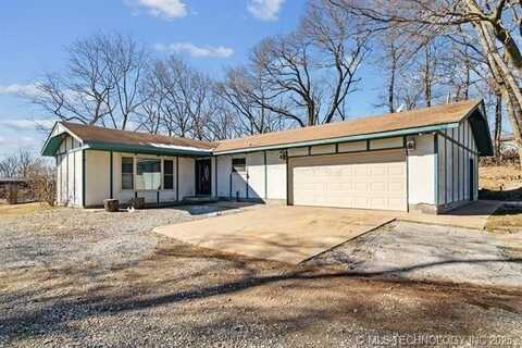 10401 S 670 Road, Wyandotte, OK 73370