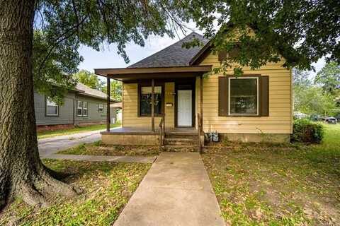 544 S Pine Street, Nowata, OK 74048