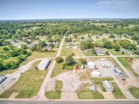 323 S 9th, Stroud, OK 74079
