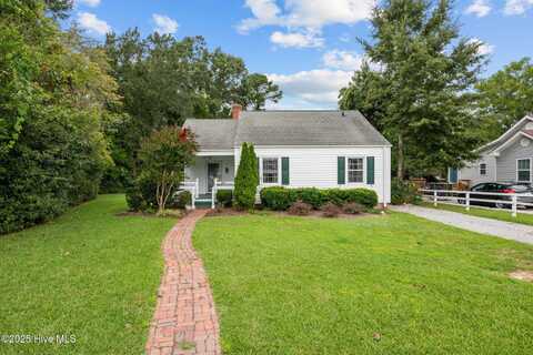 1608 Queen Anne Lane, New Bern, NC 28560
