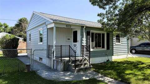 739 S 13th St, Worland, WY 82401