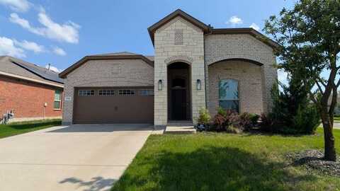 700 Blackthorne Drive, Glenn Heights, TX 75154