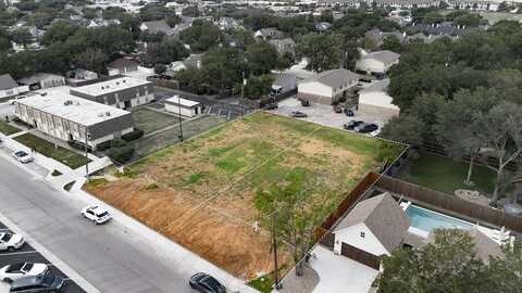 717 E Worth Street, Grapevine, TX 76051