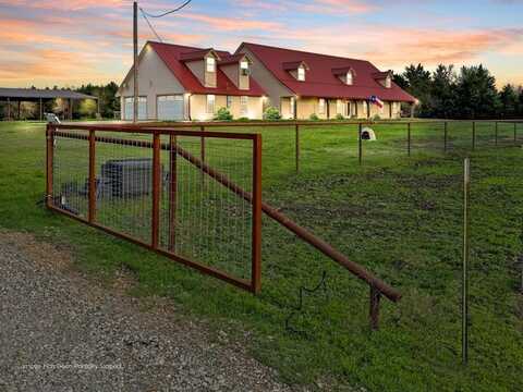 12488 Eastline Road, Trenton, TX 75490