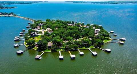 697 Enchanted Isles Drive, Mabank, TX 75156