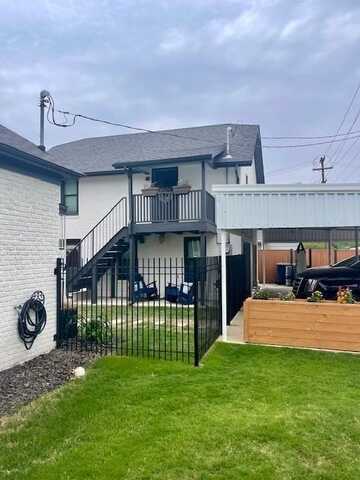 302 E Shoemaker Street, Decatur, TX 76234