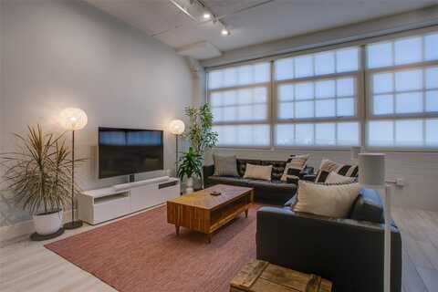 2600 W 7th Street, Fort Worth, TX 76107