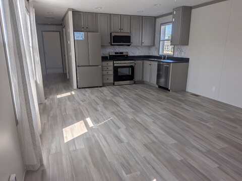 354 Utah, Belleville, MI 48111