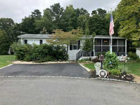 16 Sheryl Court, Spotswood, NJ 08884