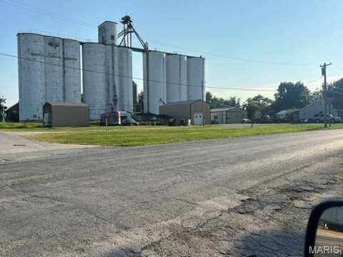 315 E. Maple St, Shelbina, MO 63468
