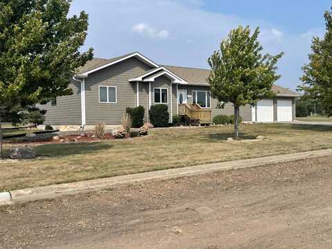 520 W 2nd Street, Kimball, SD 57355