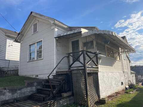 1327 Stuart Street, Charleston, WV 25302