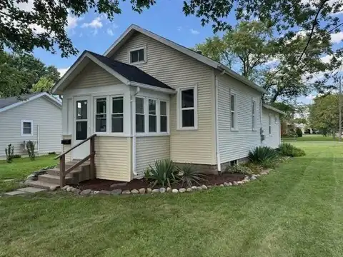 958 E. Walnut Street, Nappanee, IN 46550