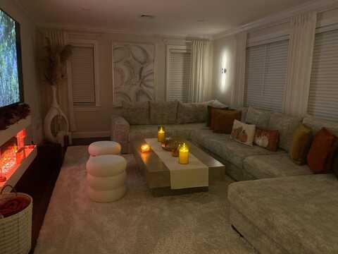 260 Eastchester, New Rochelle, NY 10801
