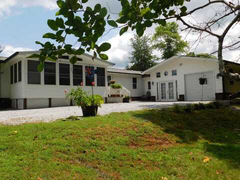 13 Crocus Dr., Hendersonville, NC 28792