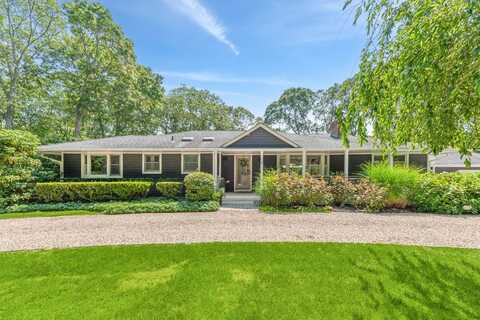15 Osprey Ave, East Quogue, NY 11942