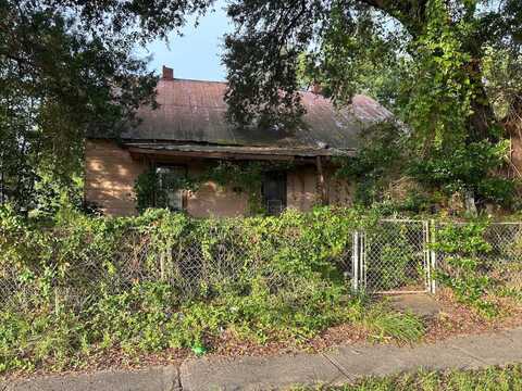 1532 Duke St, Georgetown, SC 29440