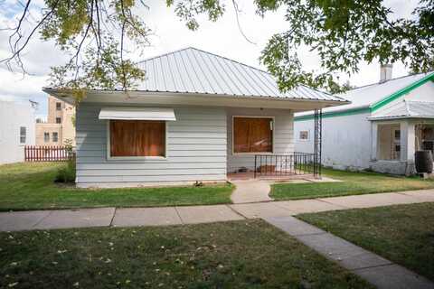 221 North 4th, Raton, NM 87740