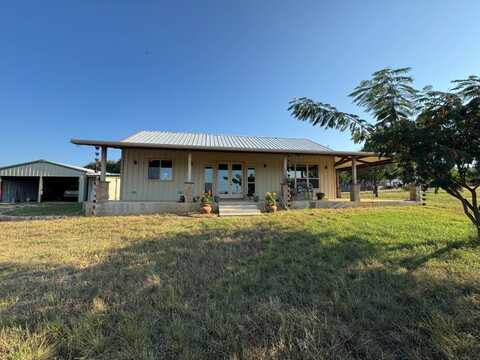 212 Rio Llano E Dr, Llano, TX 78643