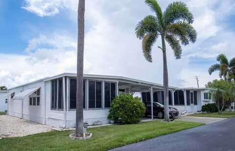 104 Pier J, Naples, FL 34112