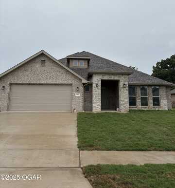 901 Silver Oaks Drive, Carl Junction, MO 64834