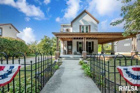 507 W 3RD Street, Delavan, IL 61734