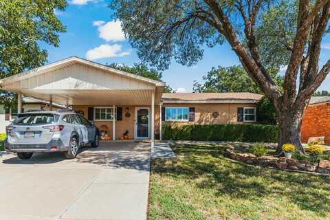 203 SW 17th St, Seminole, TX 79360
