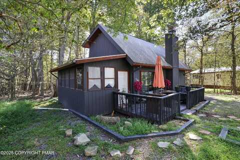 9205 Westwood Drive, Tobyhanna, PA 18466