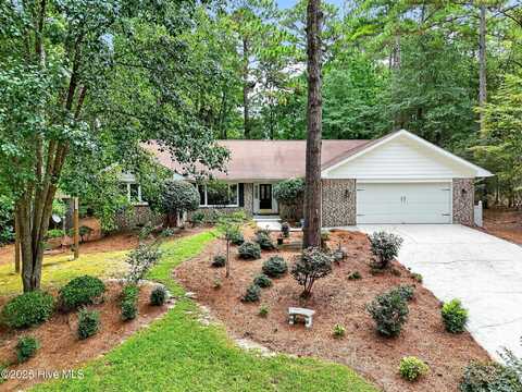 180 Idlewild Road, Pinehurst, NC 28374