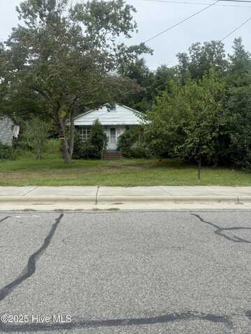 330 S Stephens Street, Southern Pines, NC 28387