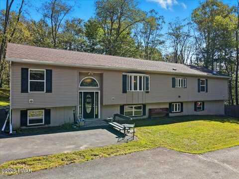 147 View Drive, Greentown, PA 18426