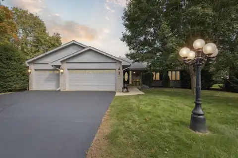 2584 Circle, BELVIDERE, IL 61008