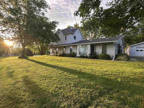 2472 W Red Oak, FREEPORT, IL 61032