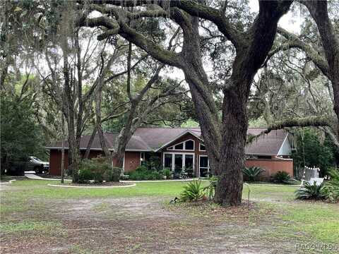 4250 N Indianhead Road, Hernando, FL 34442