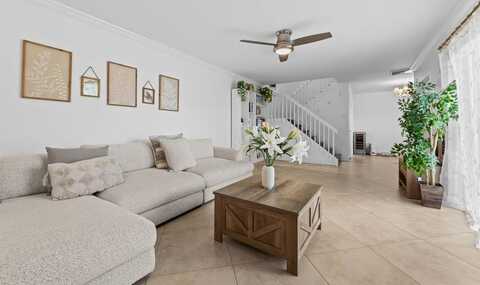9995 NW 6th Ct, Plantation, FL 33324