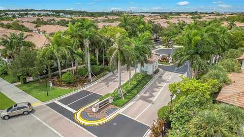 4758 Sierra Ln, Coconut Creek, FL 33073
