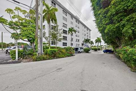 1881 Middle River Dr, Fort Lauderdale, FL 33305