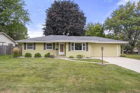 1005 DEVONSHIRE Drive, OSHKOSH, WI 54902