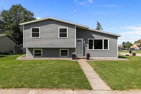 1201 GREEN ACRES Lane, NEENAH, WI 54956