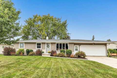 429 MANCHESTER Drive, GREEN BAY, WI 54303